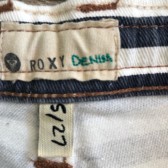 Roxy shorts size 27 - Picture 4 of 8
